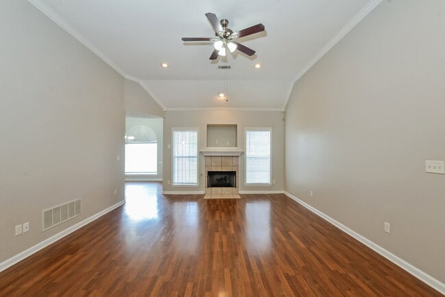 Building Photo - 4072 Destin Dr