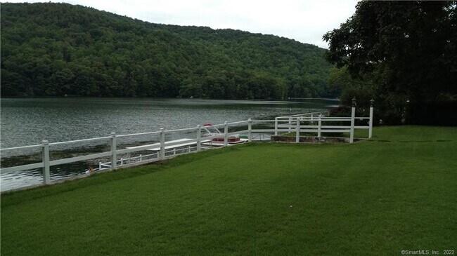 Building Photo - 29 Lavelle Ave