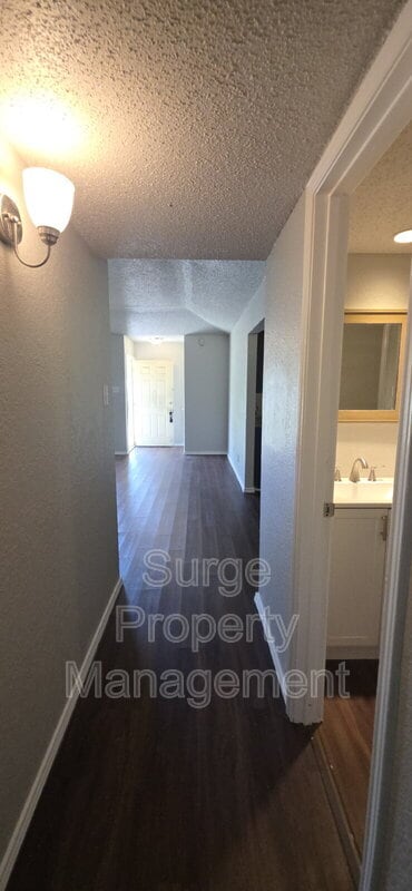 Building Photo - 6719 Loma Vista Dr