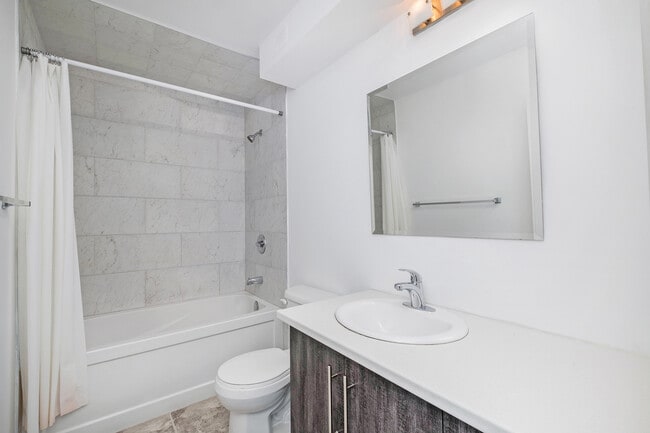 Photo du bâtiment - 344-368 Tillbury Av