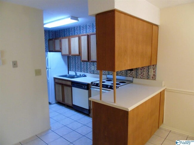 Building Photo - 6603 Willow Pointe Dr NW