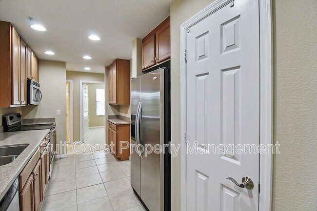 Foto del edificio - 7222 Hamilton Rd