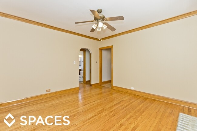 Foto del edificio - 3971 N Normandy Ave