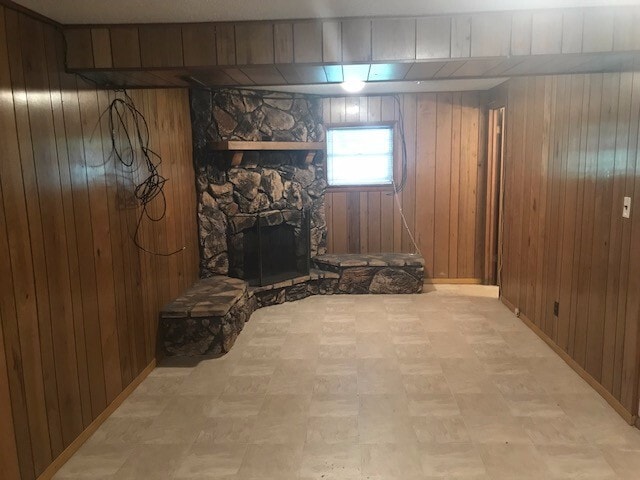 Building Photo - Split level, Basement! Close to mall! $1095!
