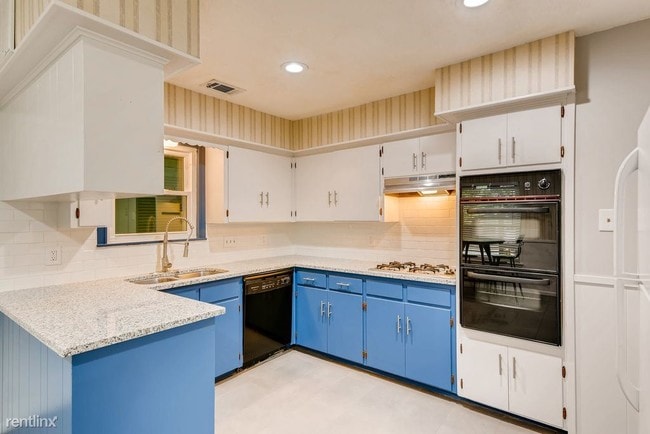 Building Photo - 3 br, 2 bath House - 2807 Saint Edwards Cir