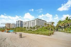 Building Photo - 2899 Collins Ave