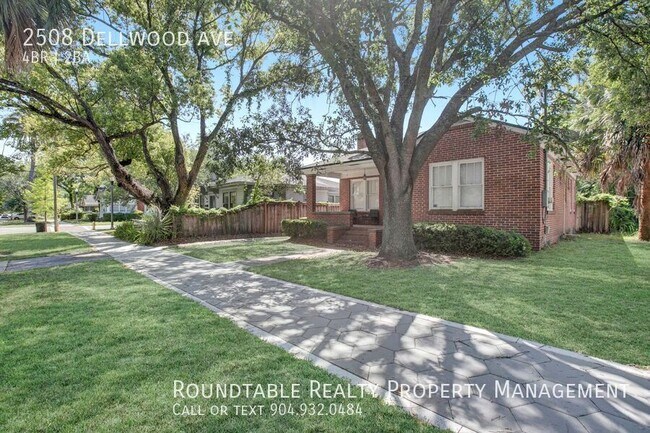Foto del edificio - 2508 Dellwood Ave