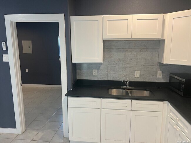 Foto del edificio - 1750 W Craig Pl