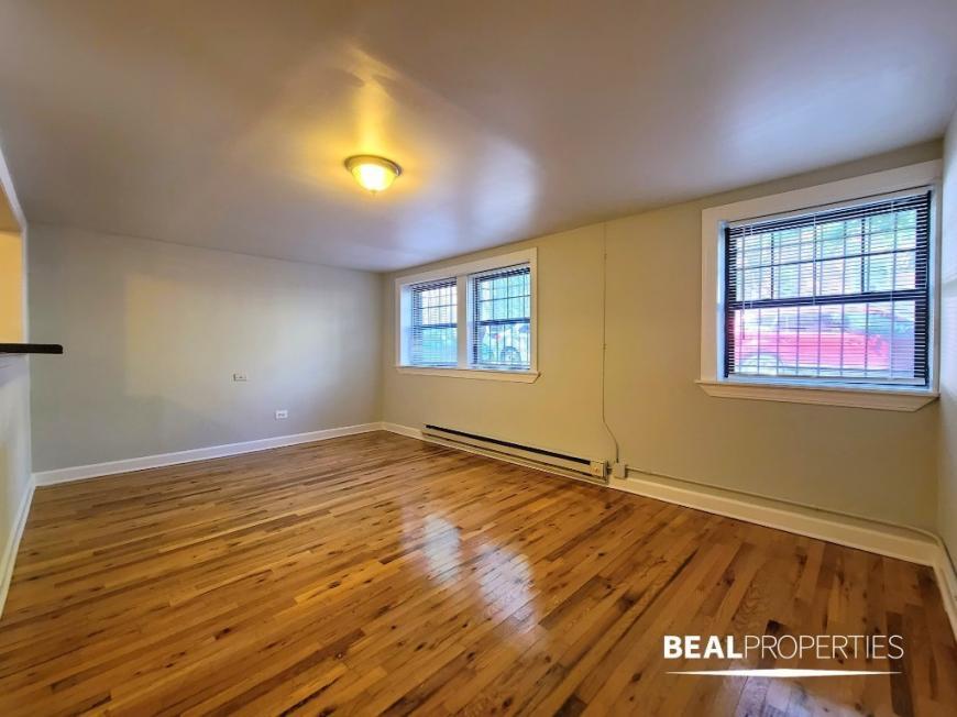 Foto principal - 1 bedroom in CHICAGO IL 60657