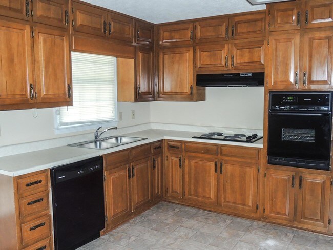 Building Photo - 1431 Tall Pines Dr