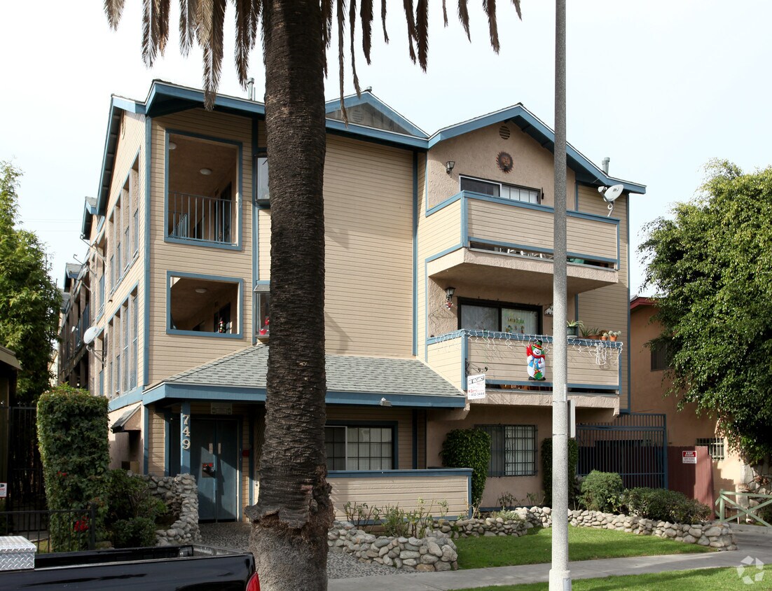 Foto del edificio - 749 Gardenia Ave