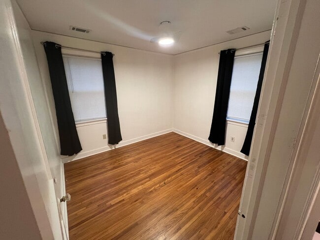 Foto del edificio - 3700 Carnes Ave