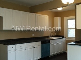 Foto del edificio - 326 E 56th Ave