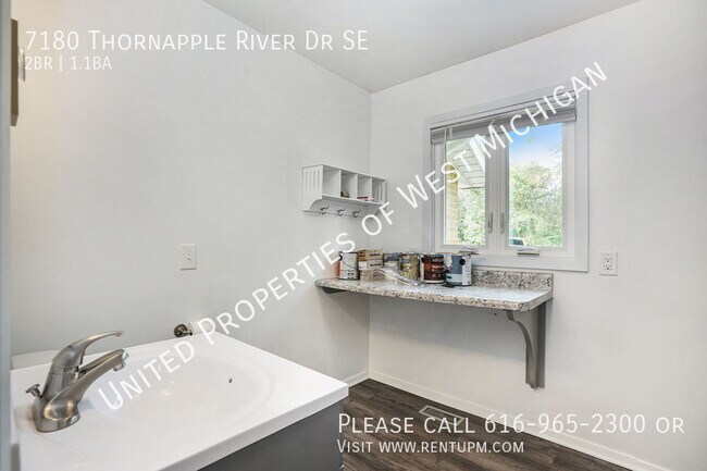 Building Photo - Available Now | Gorgeous 2 Bedroom, 1.5 Ba...