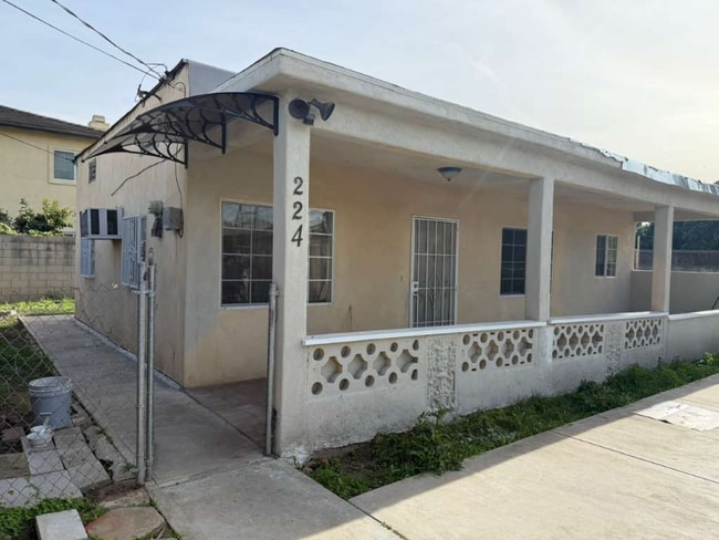 Foto del edificio - 224 Gladys Ave