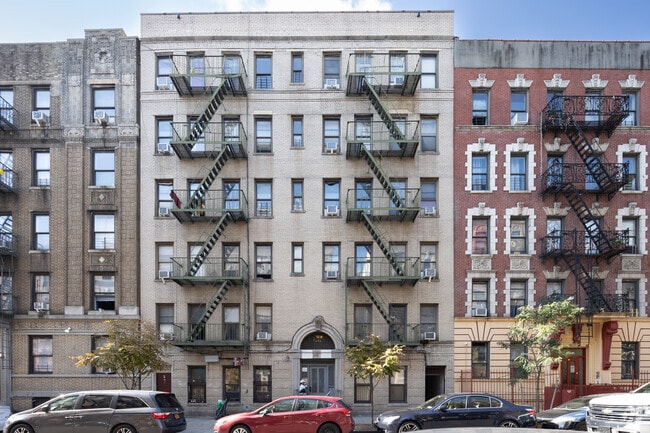 Building Photo - 520 W 174th St