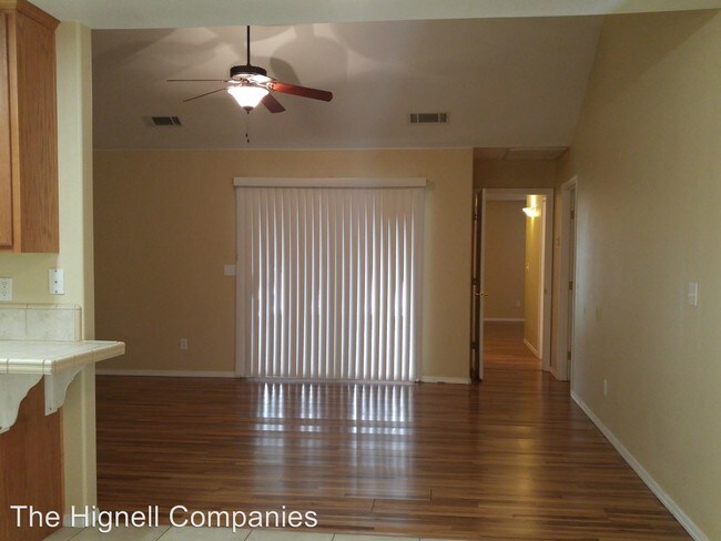 Building Photo - 648 Marijean Way