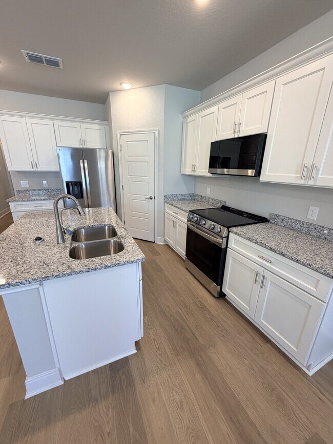 Building Photo - "Spacious 2-Bed, 2-Bath Duplex at 7236 Magnolia Creek, San Antonio – Your Perfect Home Awaits!"