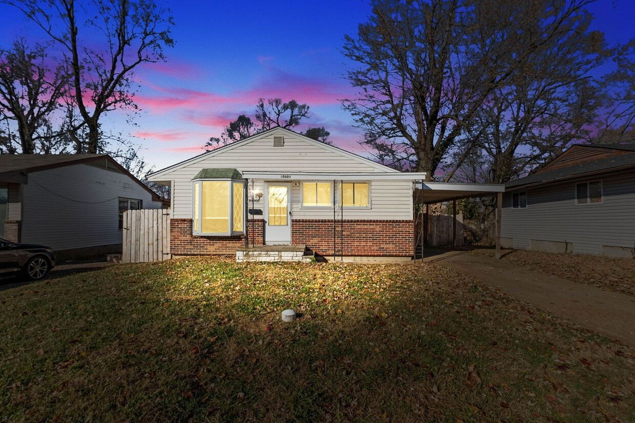 Primary Photo - Welcome to this charming 3-bedroom, 1-bath...