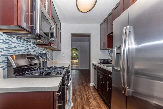 Building Photo - Fairway Village