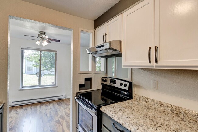 Foto del edificio - 2 Bedroom Downstairs Condo with Washer/Dry...