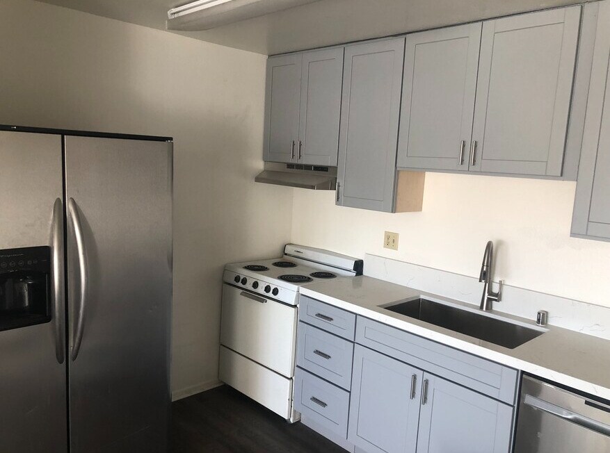 Foto principal - 8724 Etiwanda Ave