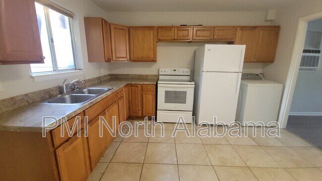 Foto del edificio - 1213 Grace St NW