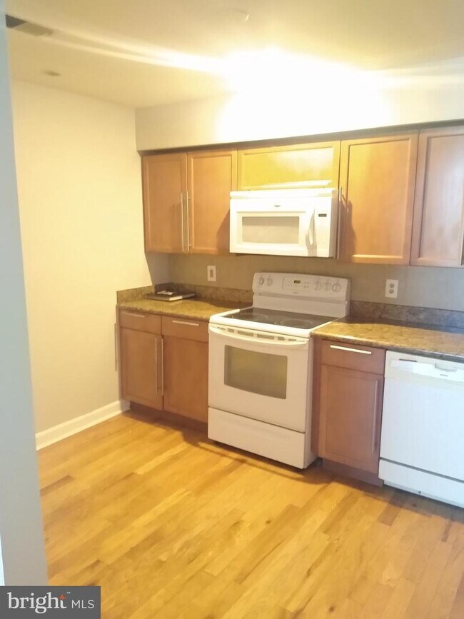 Foto del edificio - 1054 Spring Valley Ct