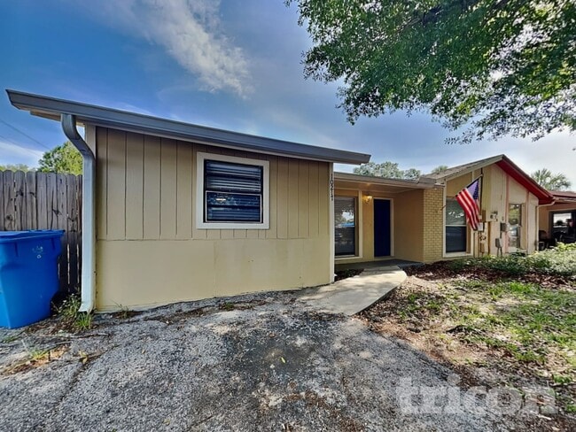 Building Photo - 10217 Carriage Glen Ct