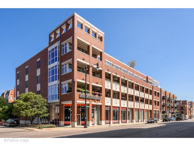 Building Photo - 1611 N Hermitage Ave