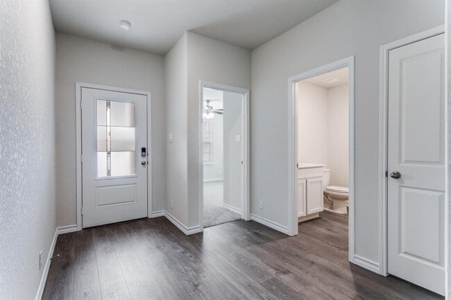 Foto del edificio - 21042 Gravel Keep