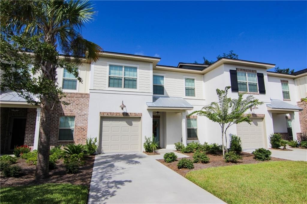 Primary Photo - 1003 Mariners Cir