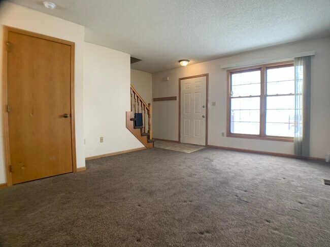Foto del edificio - 675 Ashworth Dr