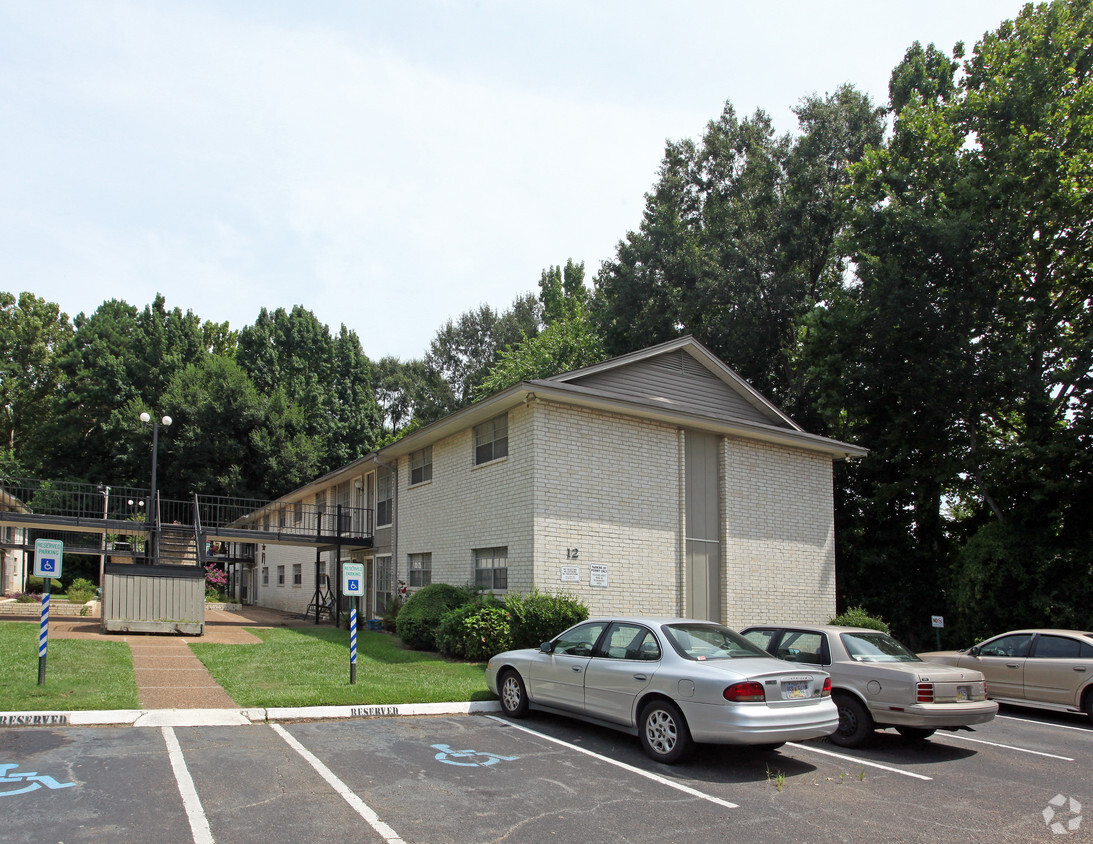 Building Photo - Woodville Plaza Apartments