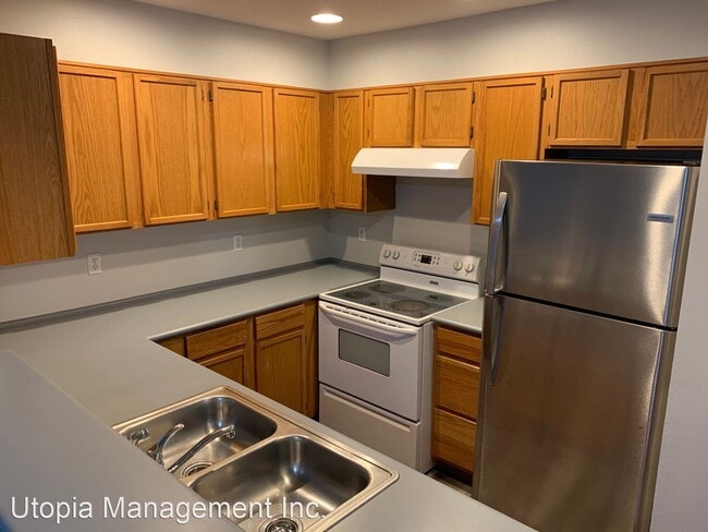 Building Photo - 4 br, 2.5 bath House - 2846 VERONA ST