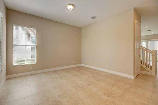 Building Photo - 1079 Faulkner Ter