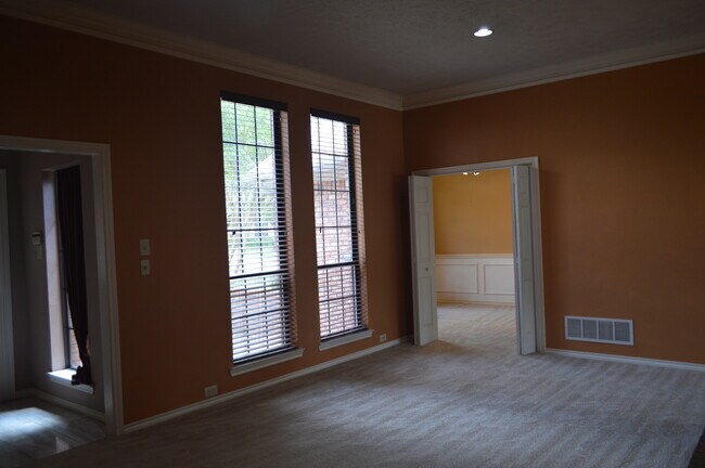 Foto del edificio - 2522 Belmeade Dr