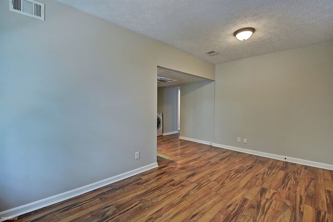 Foto del edificio - 2 br, 1 bath Condo - 1404 Broadway St Apt D