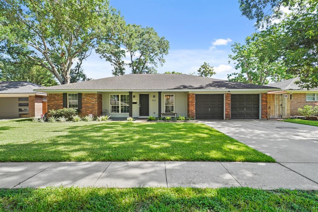 Foto principal - 5427 Stillbrooke Dr