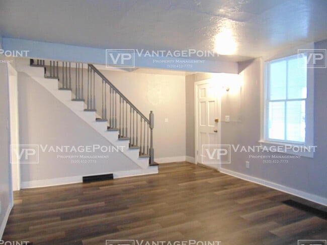 Building Photo - 825 Bellevue St