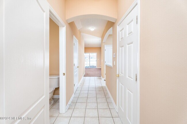 Foto del edificio - 1683 Biscayne Bay Cir