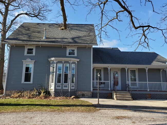 Building Photo - 1404 N 10th Ave