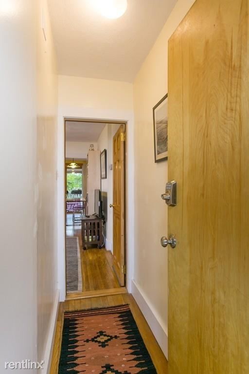 Building Photo - 1 br, 1 bath Apartment - 26 Hamlet St