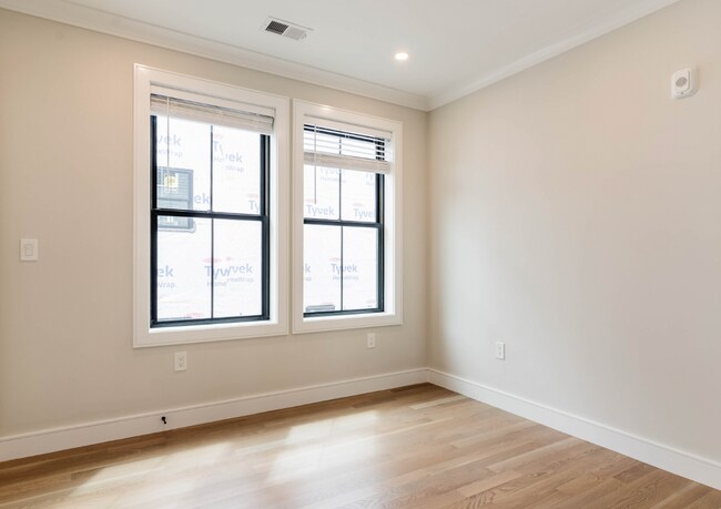 Building Photo - 278 Lamartine St