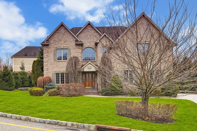 Building Photo - 60 Village Dr