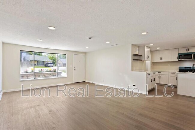 Foto del edificio - 1328 Harrop Street