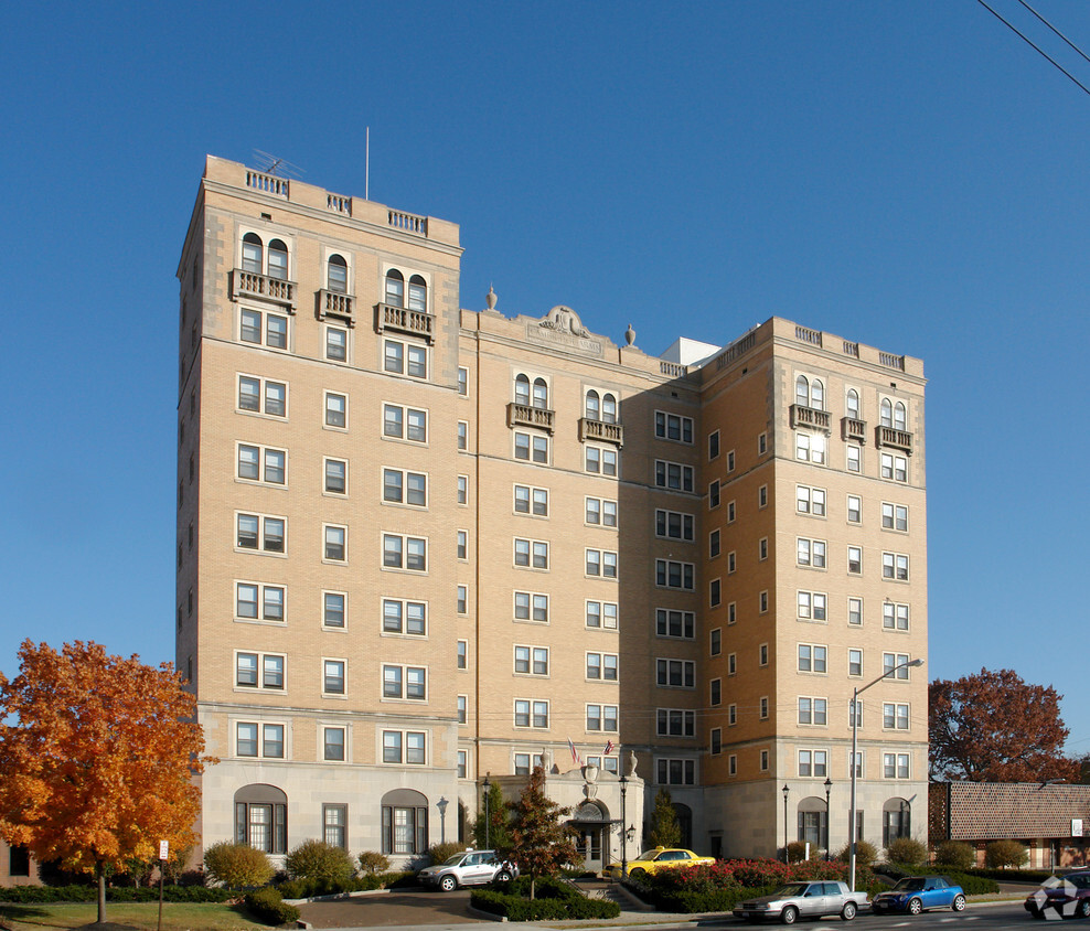 Foto del edificio - Cambridge Arms Apartments