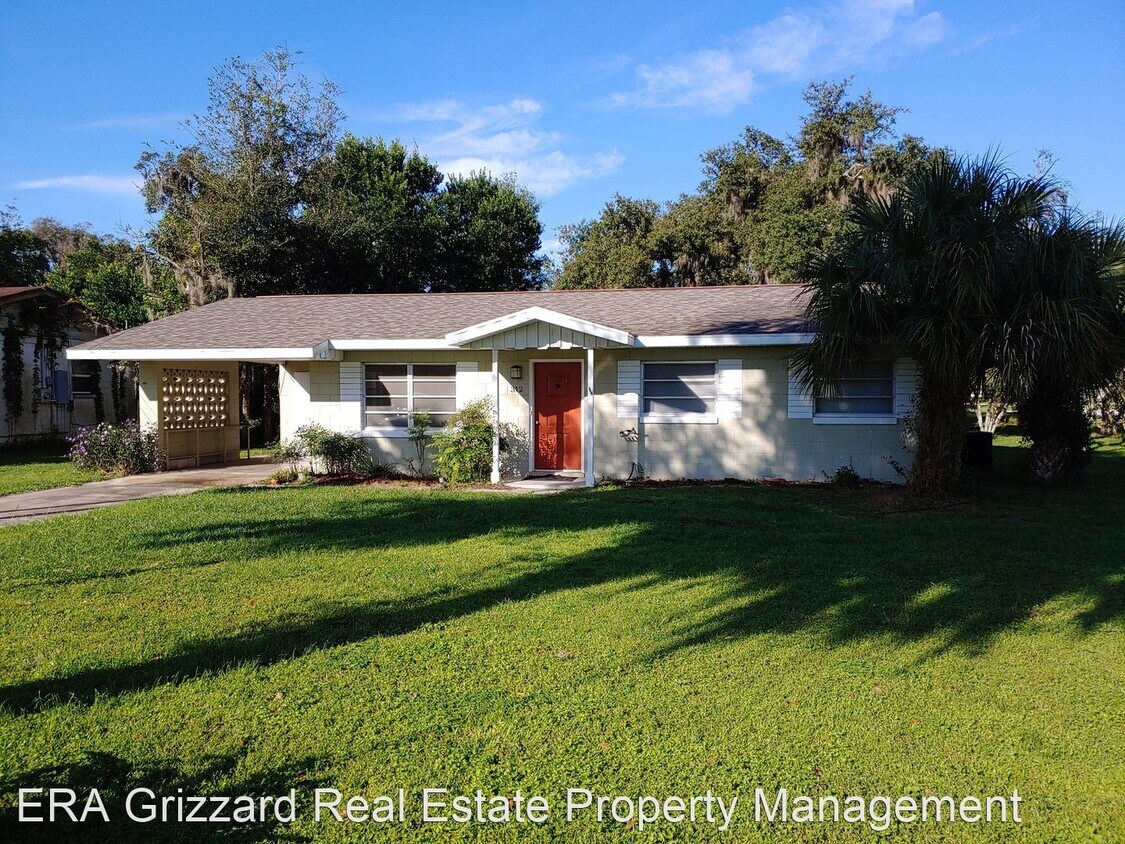 Foto principal - 3 br, 2 bath House - 312 N Blue Lake Ave