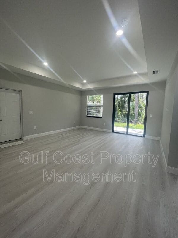 Building Photo - 139 Greenbriar Blvd