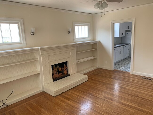 Building Photo - Updated, One of a Kind 2 Bed / 1 Bath Home...